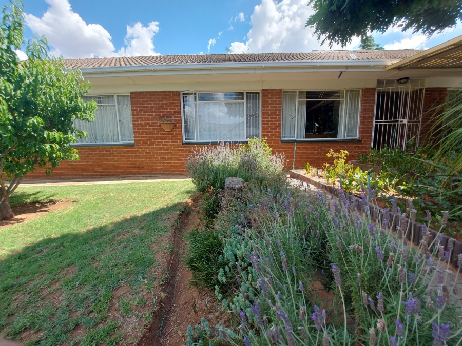 4 Bedroom Property for Sale in Fichardt Park Free State